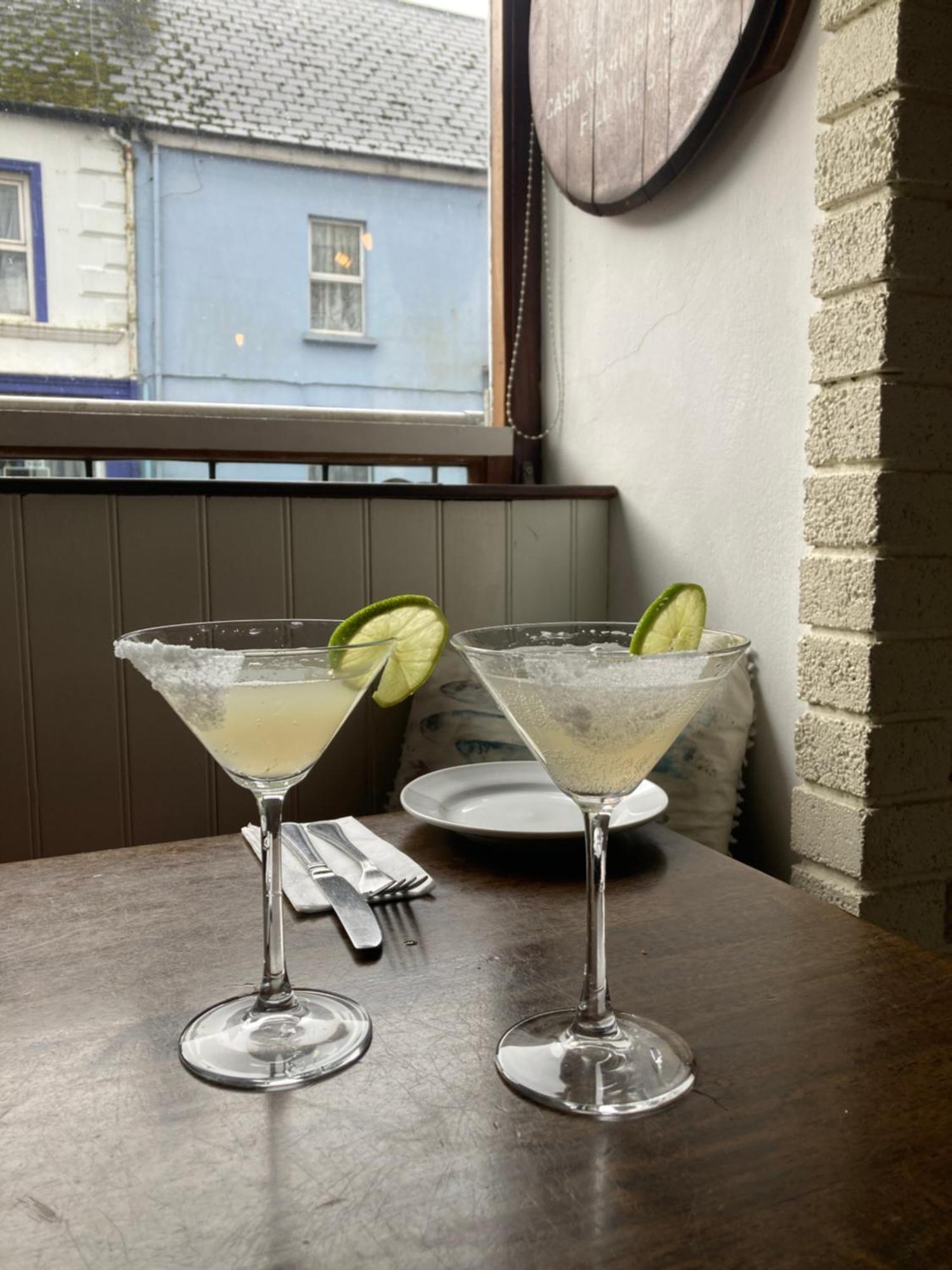Ashes Seafood Restaurant Accommodation Dingle Esterno foto
